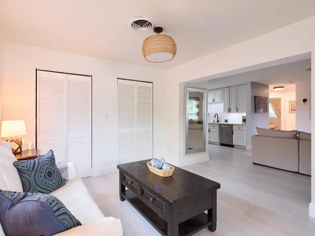 Residence photo 5
