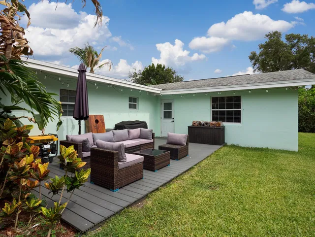 Residence photo 16