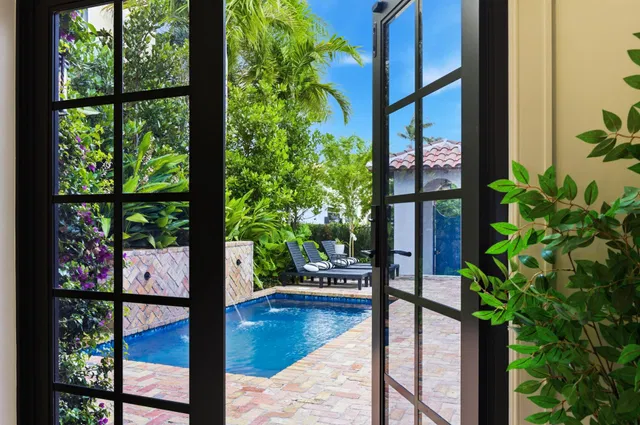 SoSo West Palm Beach Residence photo 7