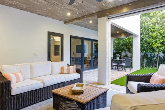SoSo West Palm Beach Residence photo 20