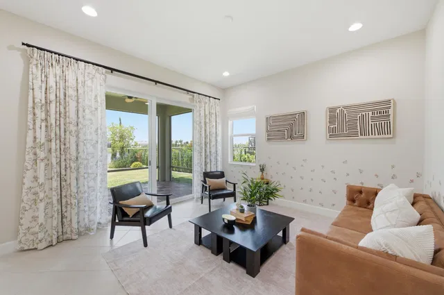 Residence photo 11