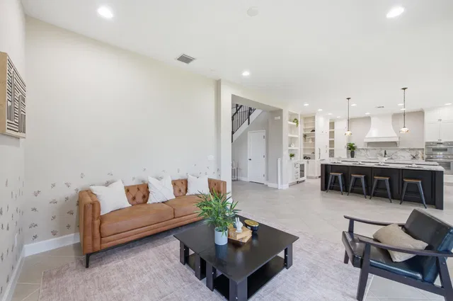  Residence photo 12
