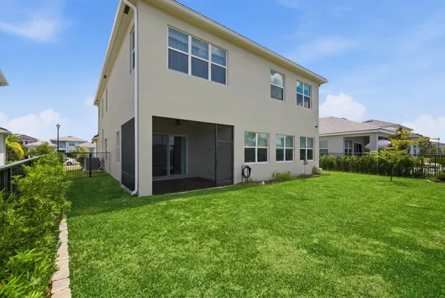  Residence photo 33