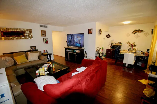Unit 316 photo 2