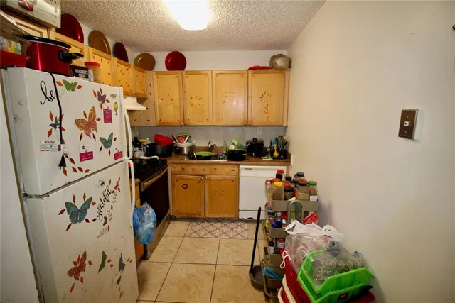Unit 316 photo 4