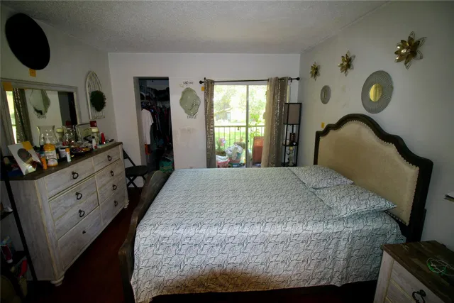 Unit 316 photo 5