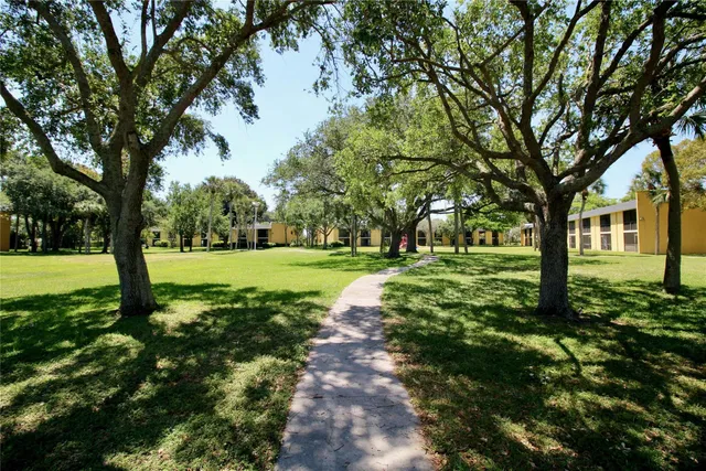 Unit 316 photo 13