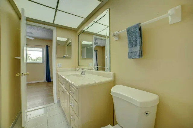 Unit 204 photo 12