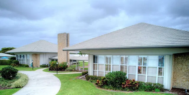 Unit 204 photo 18