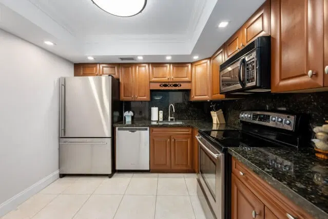 Unit 510 photo 20