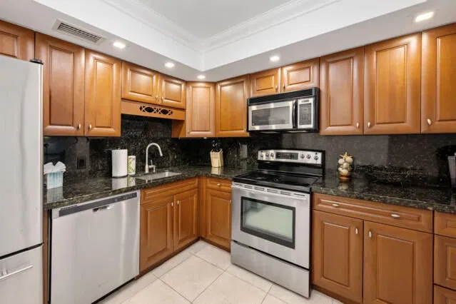 Unit 510 photo 21