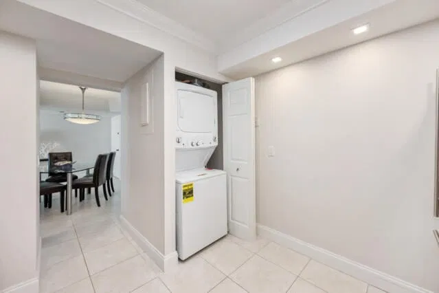 Unit 510 photo 22