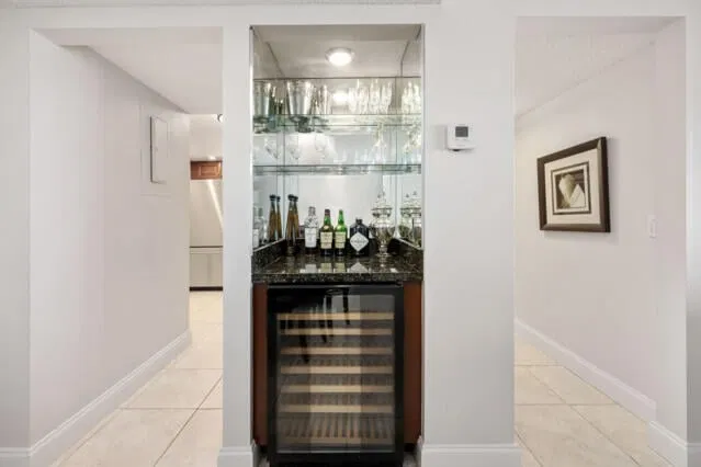 Unit 510 photo 24