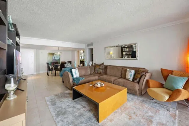 Unit 510 photo 28