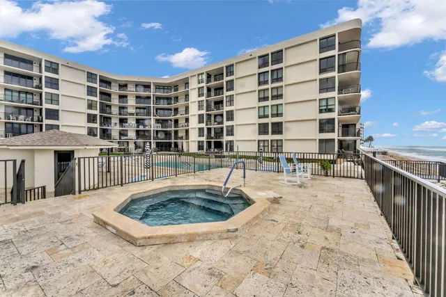 Unit 510 photo 37