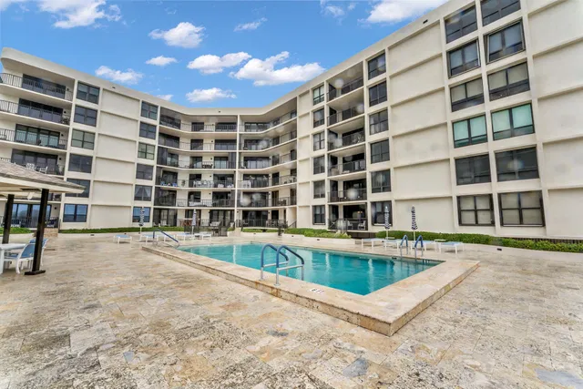 Unit 510 photo 39