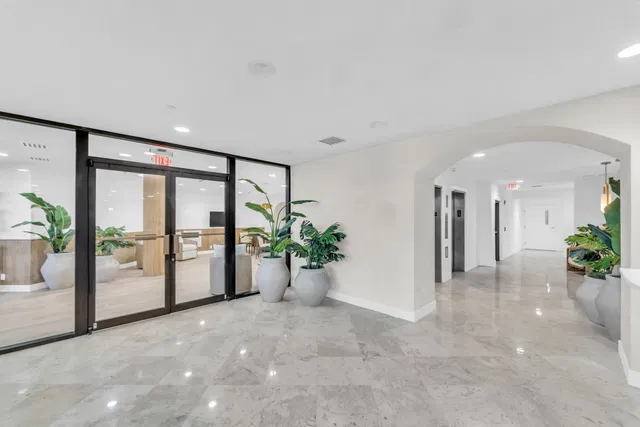 Unit 510 photo 40