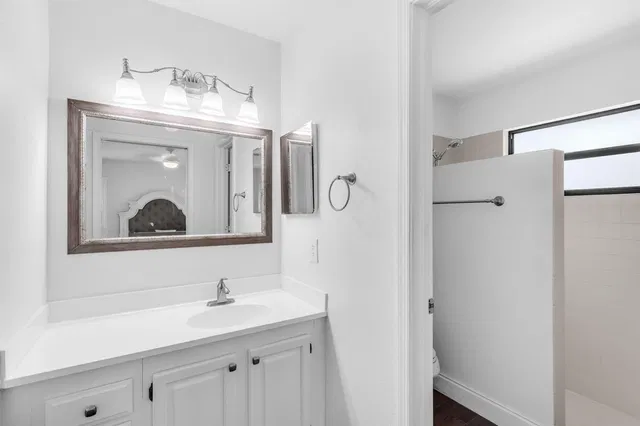 Residence photo 17