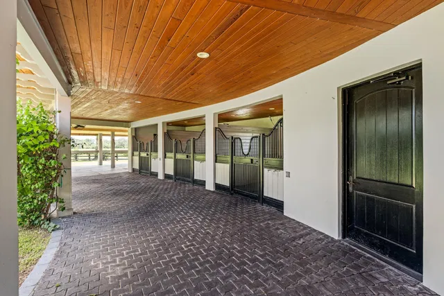 Residence photo 14