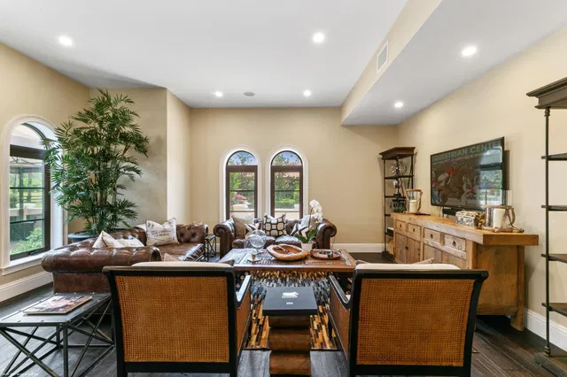 Residence photo 22