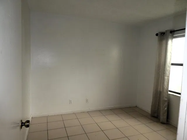  Unit 102 photo 5