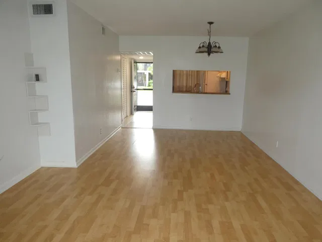  Unit 102 photo 8