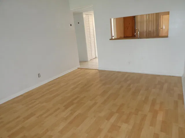 Unit 102 photo 9
