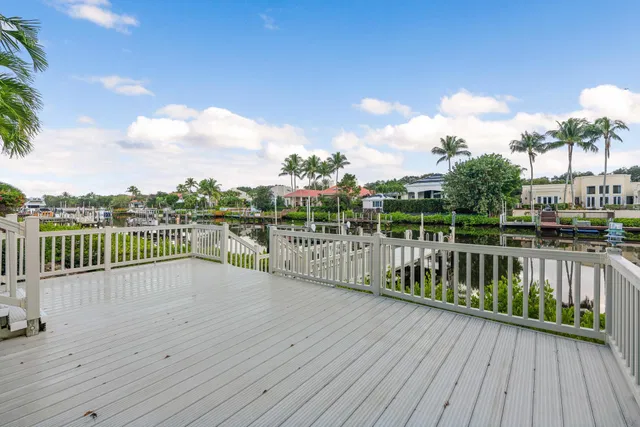 Admirals Cove Residence photo 11