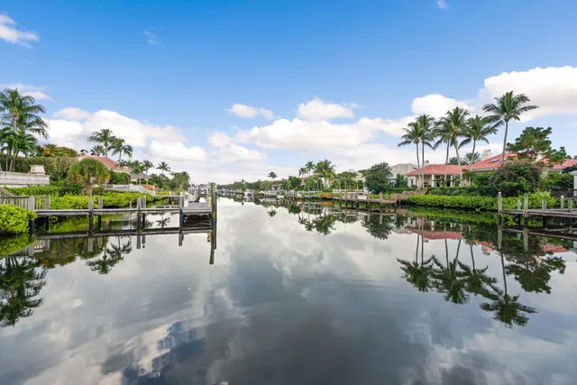 Admirals Cove Residence photo 14