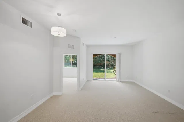 Unit 104 photo 12