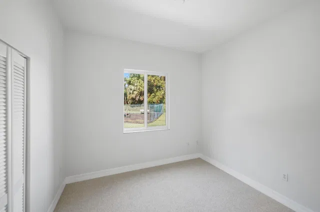 Unit 104 photo 18