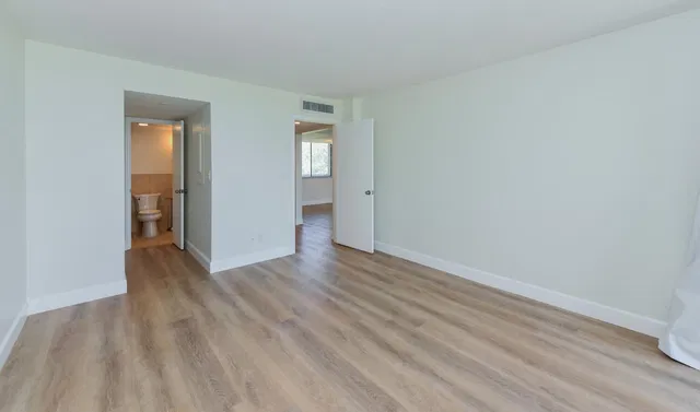 Unit M1-403 photo 20
