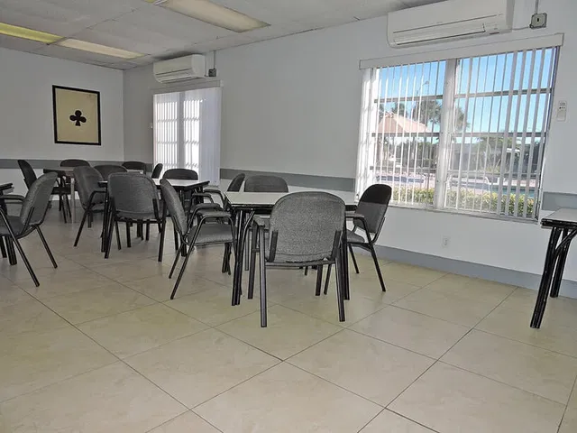 Unit A photo 31