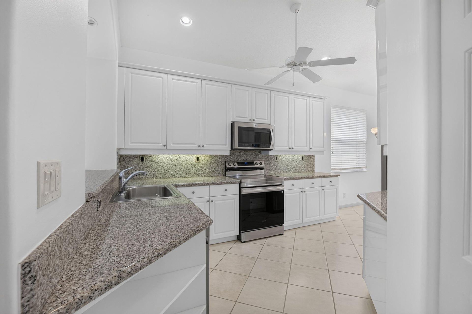 Residence photo 10