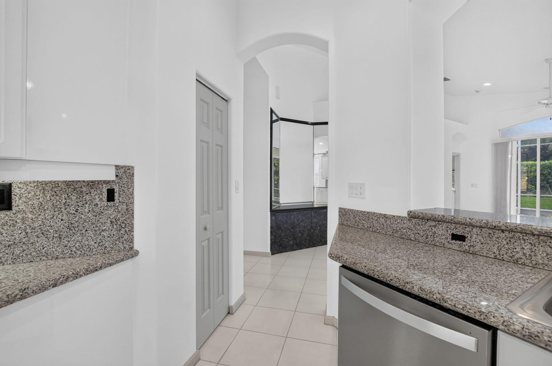 Residence photo 31