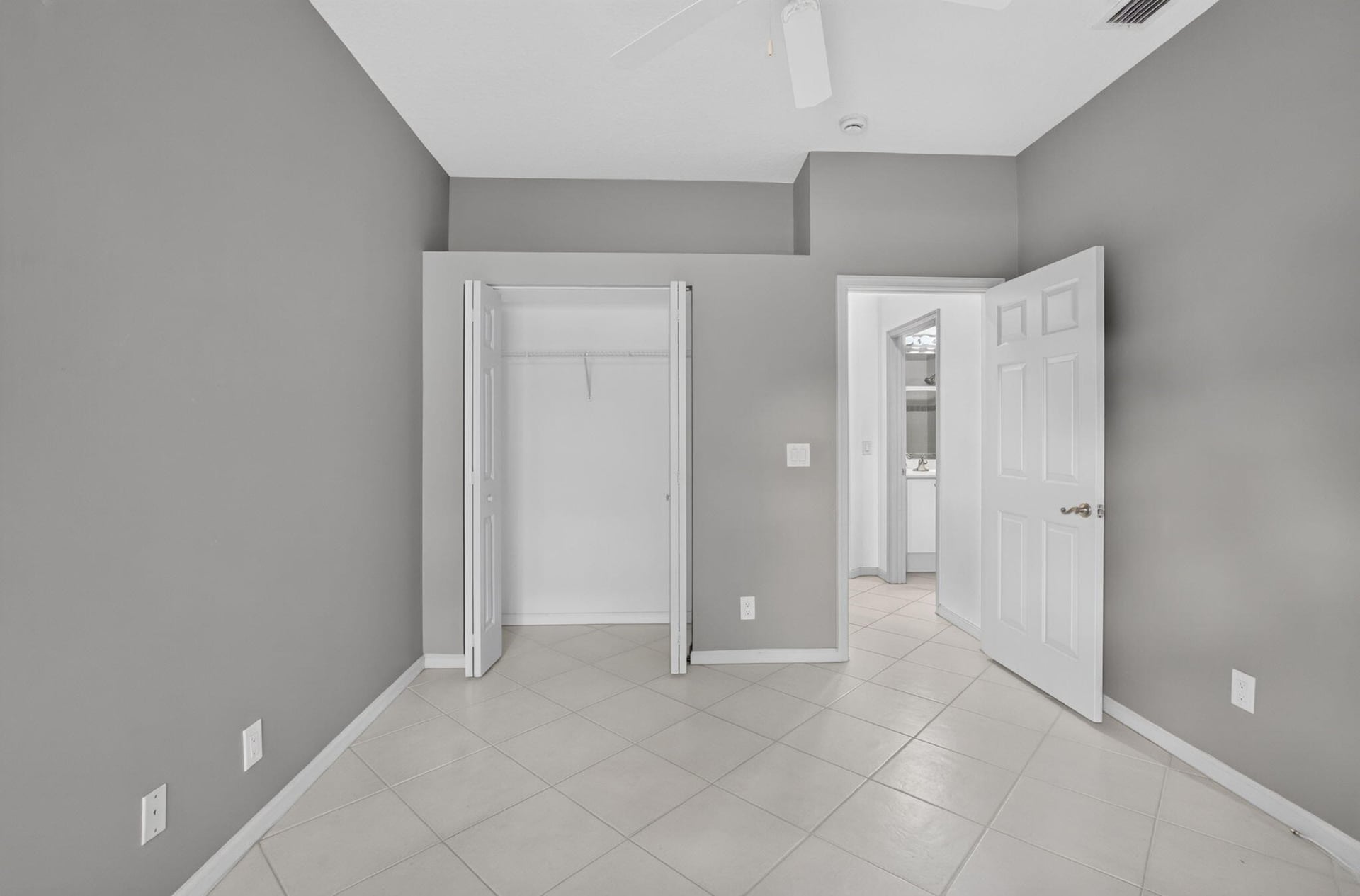 Residence photo 32