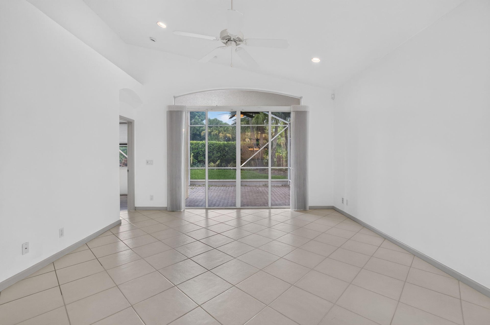 Residence photo 48