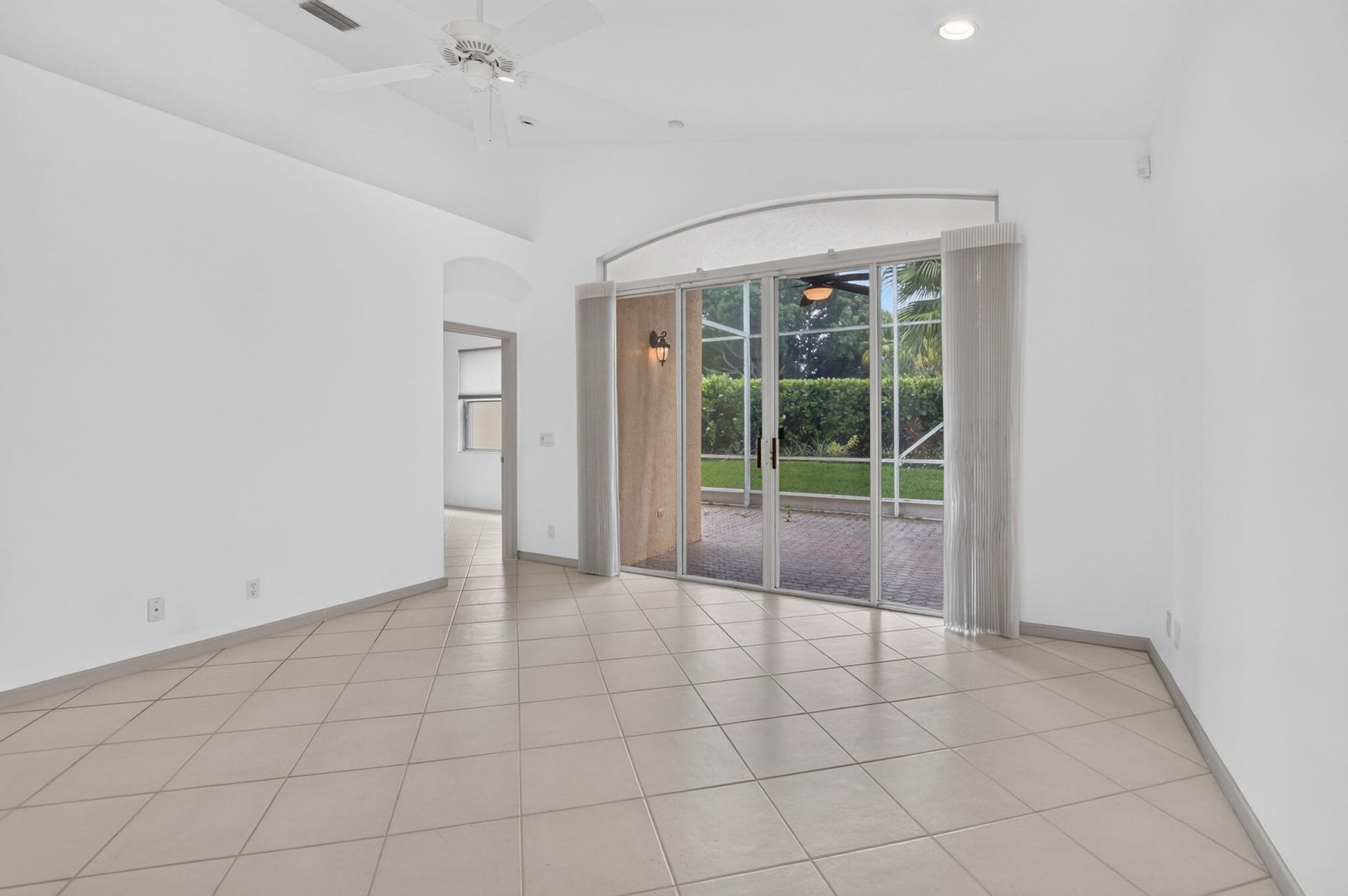 Residence photo 49
