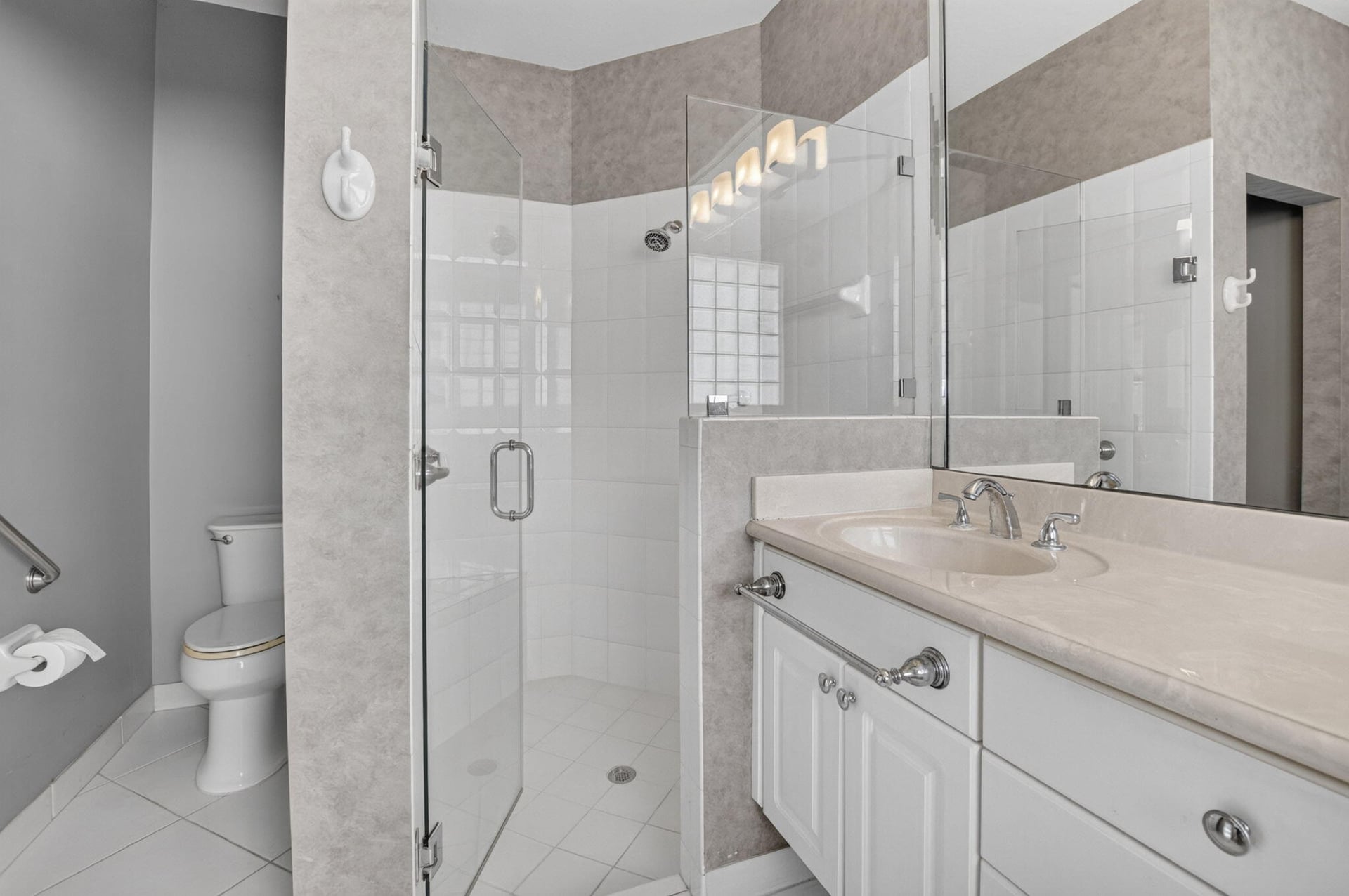 Residence photo 73