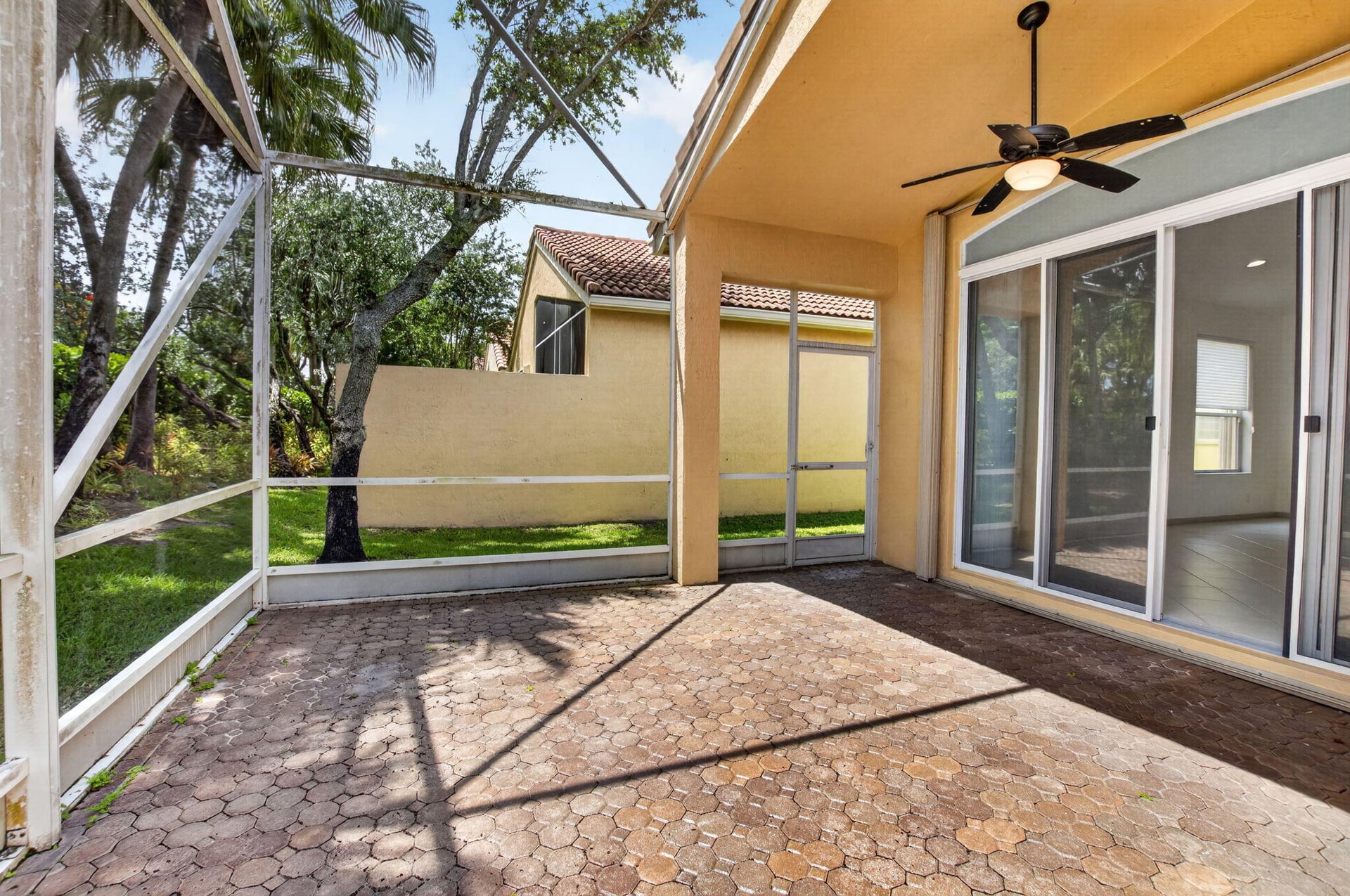 Residence photo 85