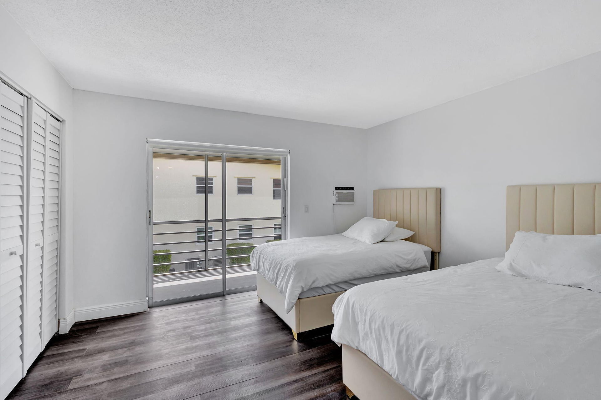  Residence photo 9
