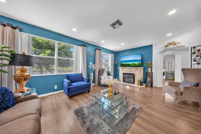 Residence photo 8