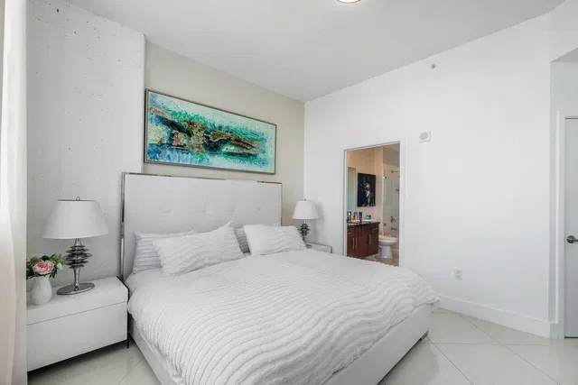 The Edge Unit 1418 photo 16
