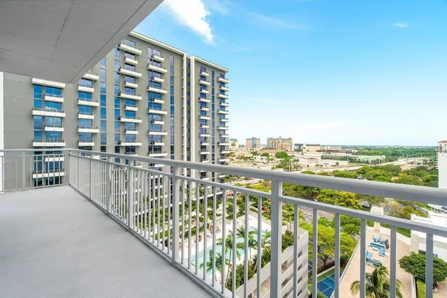 The Edge Unit 1418 photo 28