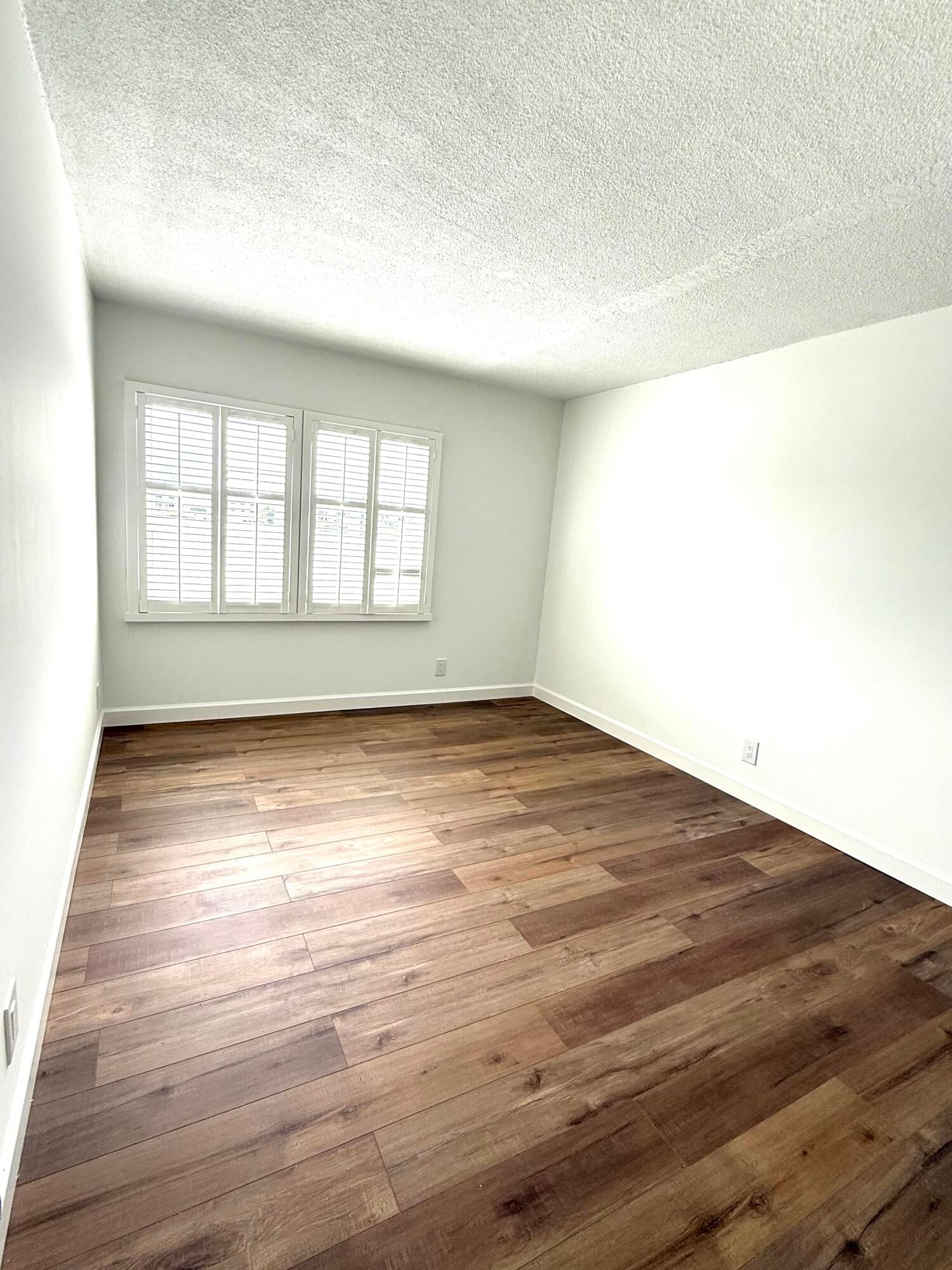 Village of North Palm Beach Unit Apt 5 photo 21