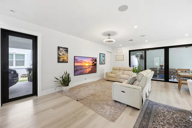 West Palm Beach Residence photo 3