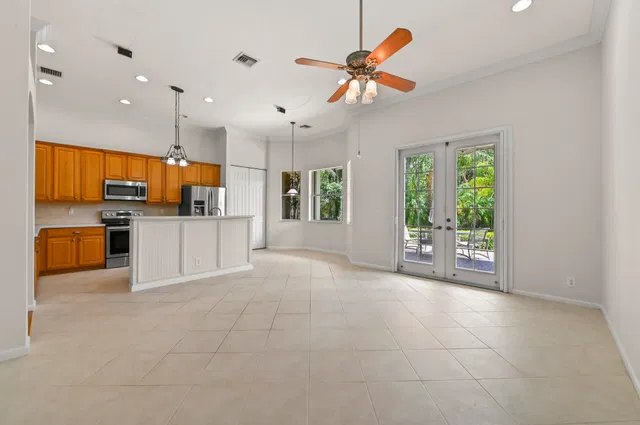 Residence photo 11