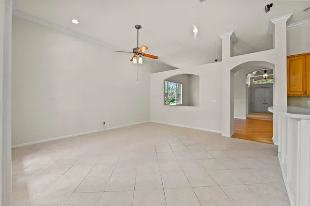 Residence photo 12