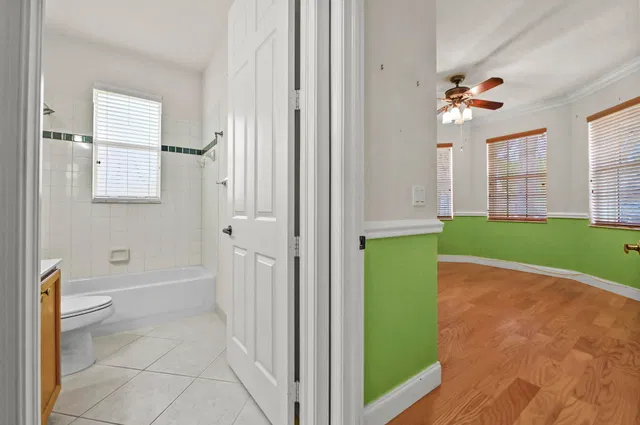 Residence photo 18