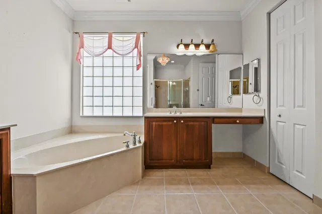 Residence photo 25